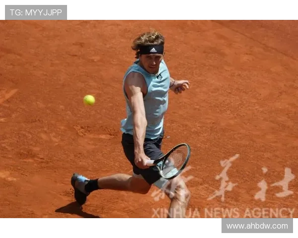 兹维列夫24Ace救场一发回球